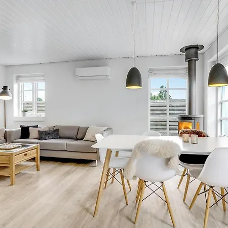 In With Wifi Holiday home *